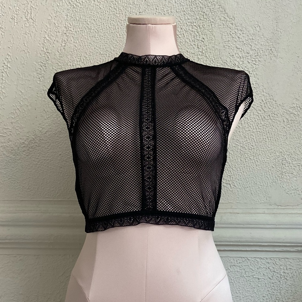 Victoria’s Secret Mesh/Lace Bralette Size Medium🕷
